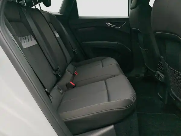 AUDI Q4 SPORTBACK (15/16)