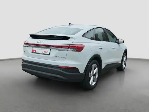 AUDI Q4 SPORTBACK (5/16)