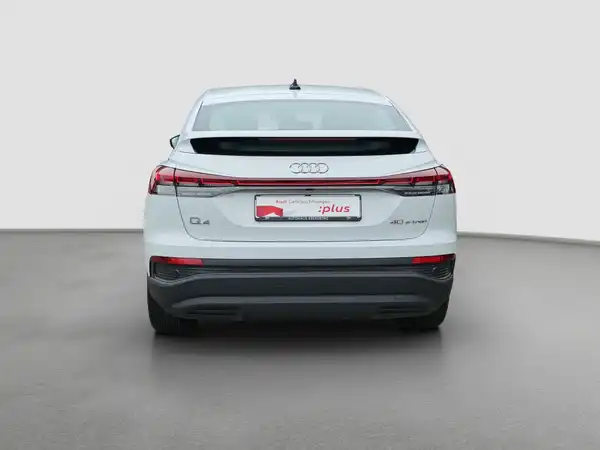 AUDI Q4 SPORTBACK (6/16)