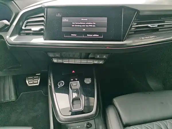 AUDI Q4 SPORTBACK (12/17)