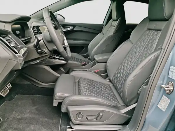 AUDI Q4 SPORTBACK (8/17)