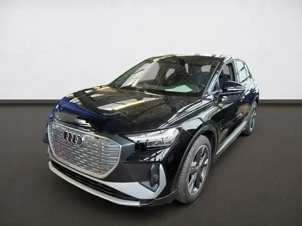 AUDI Q4 E-TRON (1/4)