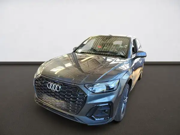 AUDI Q5 (1/4)