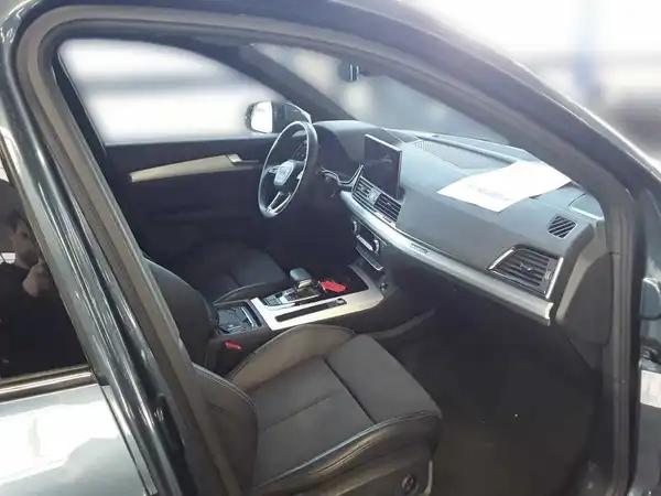 AUDI Q5 (7/8)