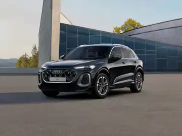 Audi Q5 SUV e-hybrid (1/3)