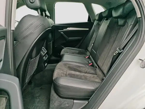 AUDI Q5 (9/17)