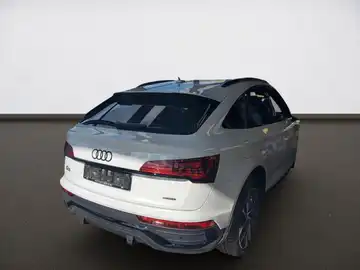 AUDI Q5 (1/3)
