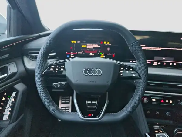 AUDI SQ5 (11/16)