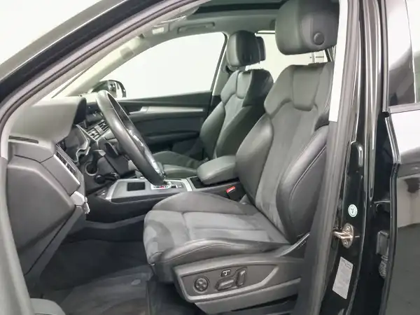 AUDI Q5 (8/23)