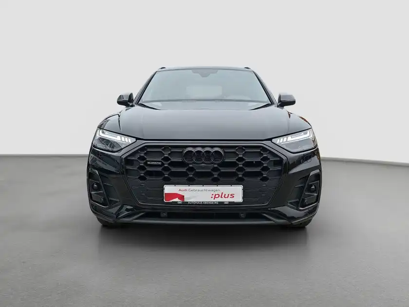AUDI Q5 (1/15)