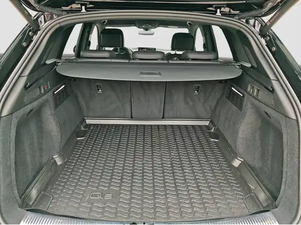AUDI Q5 (12/15)