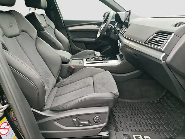 AUDI Q5 (13/15)