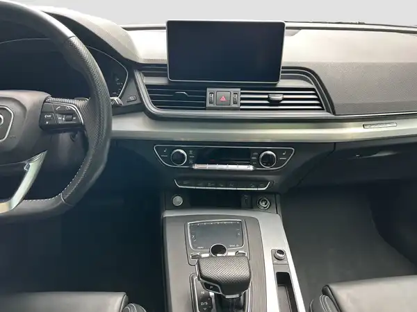 AUDI Q5 (12/16)