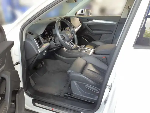 AUDI Q5 (6/8)