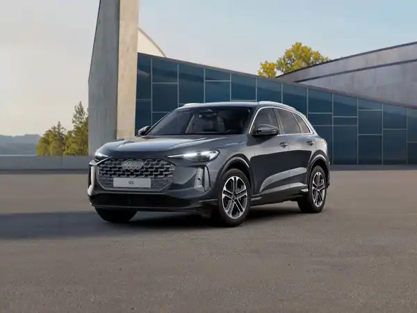Audi Q5 SUV TDI (1/3)