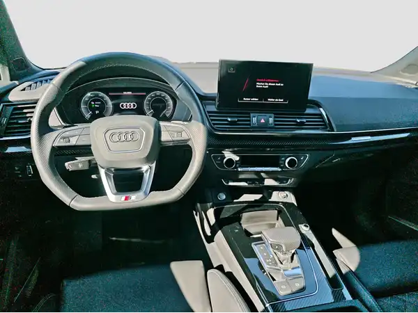 AUDI Q5 (10/16)