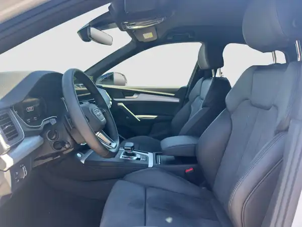AUDI Q5 (8/17)