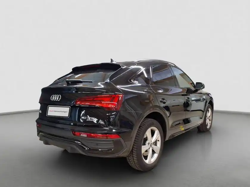 AUDI Q5 (1/4)