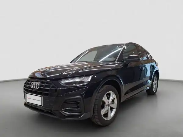 AUDI Q5 (1/4)
