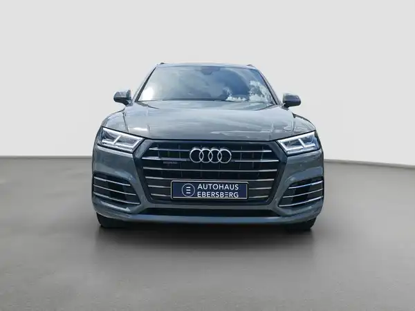 AUDI Q5 (1/15)