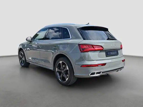 AUDI Q5 (6/15)
