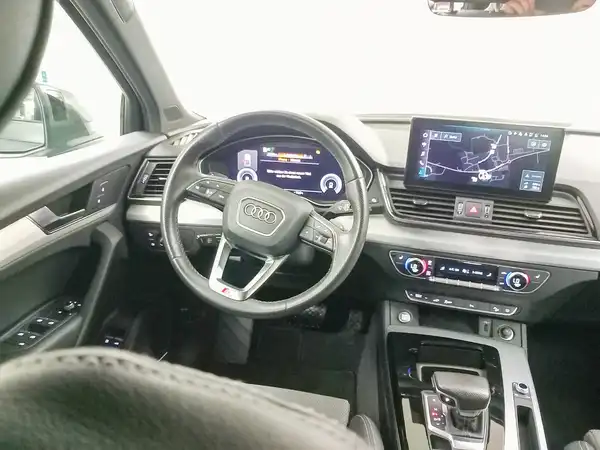 AUDI Q5 (11/20)