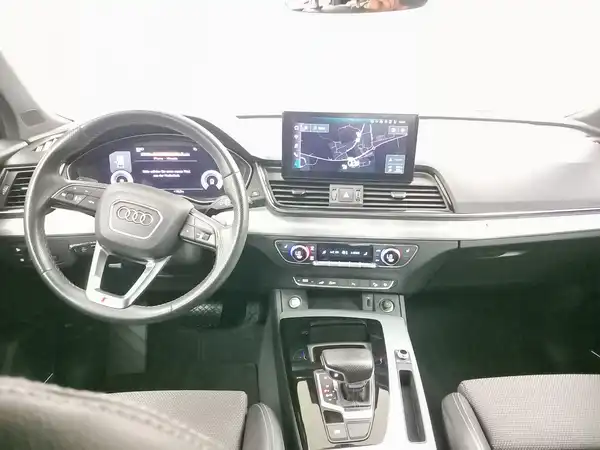 AUDI Q5 (10/20)