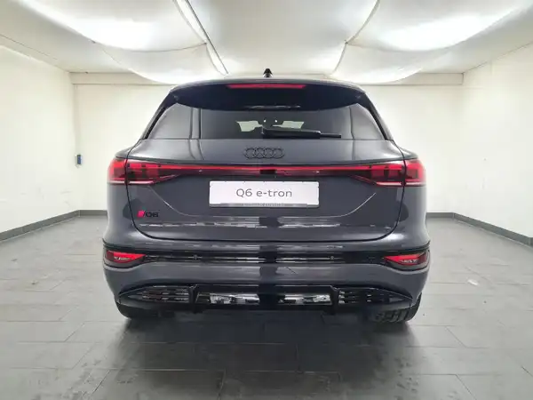 AUDI Q6 E-TRON (6/19)