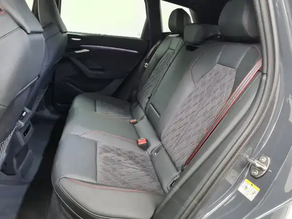 AUDI Q6 E-TRON (9/19)