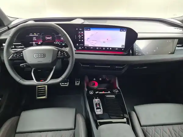 AUDI Q6 E-TRON (10/19)
