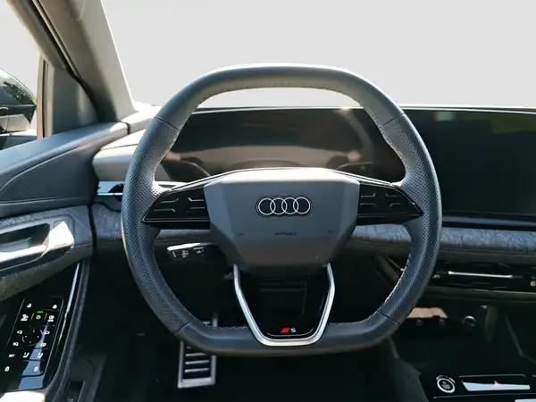 AUDI Q6 E-TRON (11/17)