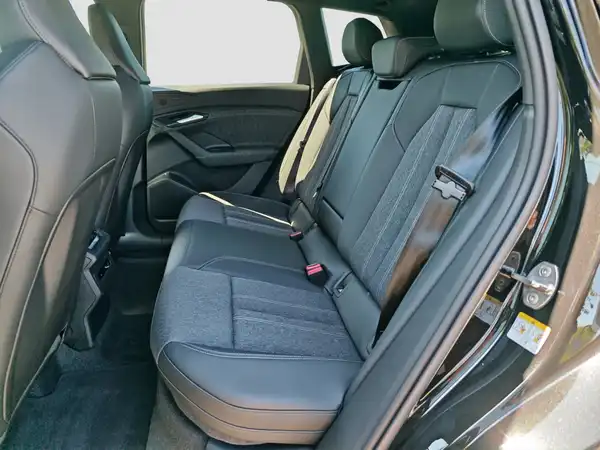 AUDI Q6 E-TRON (9/17)
