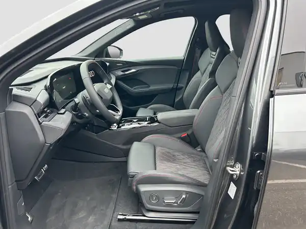 AUDI Q6 E-TRON (7/16)