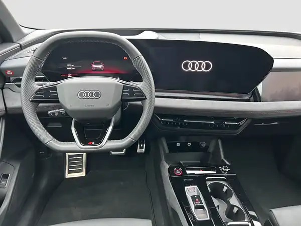 AUDI Q6 E-TRON (9/16)