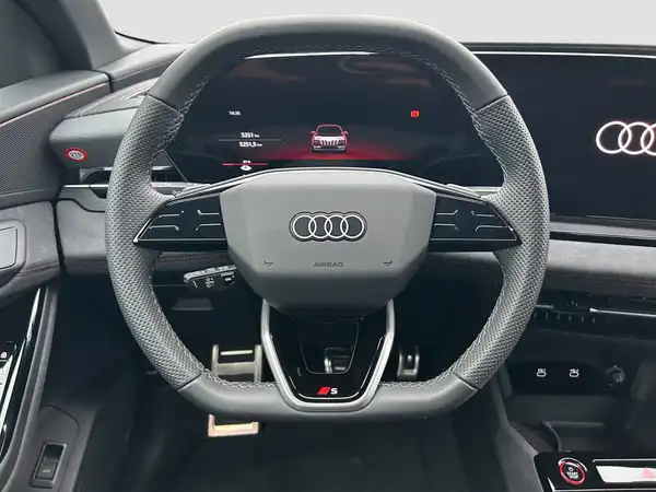 AUDI Q6 E-TRON (10/16)