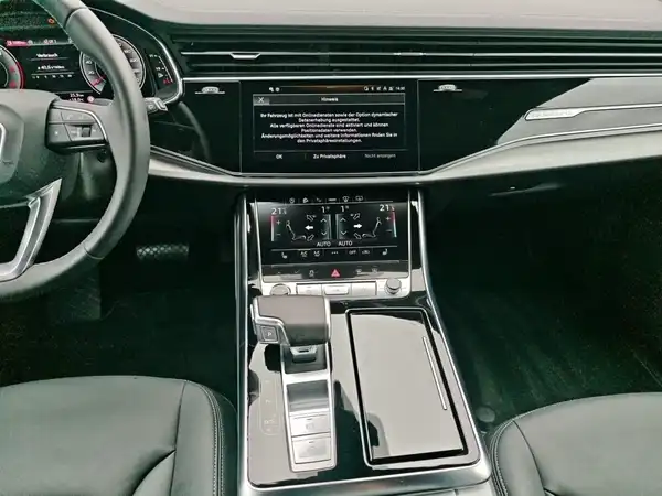AUDI Q7 (12/17)