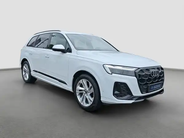 AUDI Q7 (4/17)