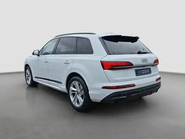 AUDI Q7 (7/17)