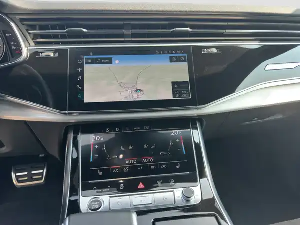 AUDI Q7 (12/16)