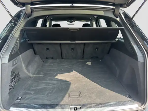 AUDI Q7 (13/16)