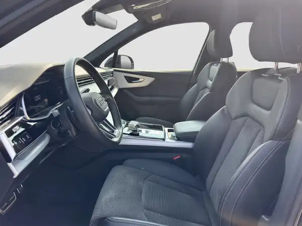 AUDI Q7 (8/16)