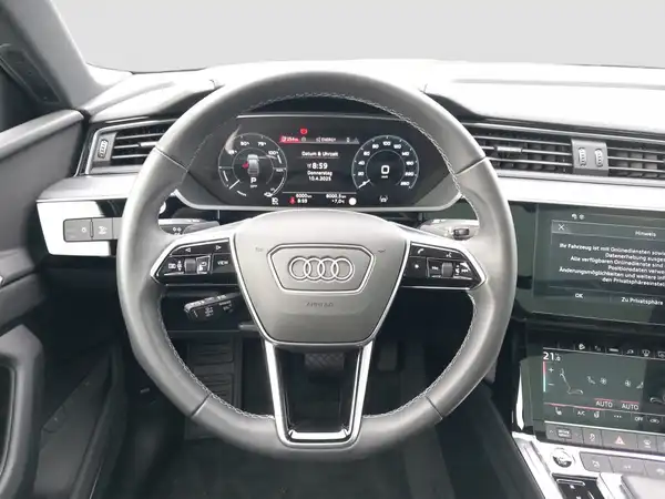 AUDI Q8 SPORTBACK E-TRON (11/16)