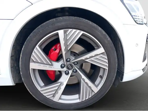 AUDI Q8 SPORTBACK E-TRON (16/16)
