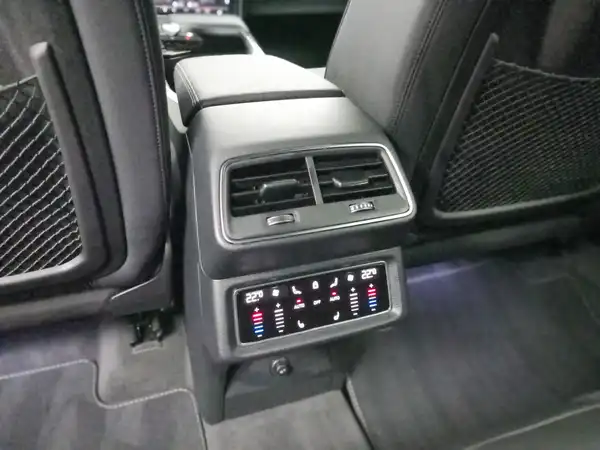 AUDI Q8 SPORTBACK E-TRON (11/20)