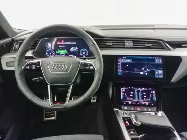 AUDI Q8 SPORTBACK E-TRON (13/20)