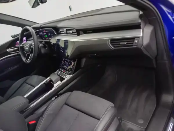 AUDI Q8 SPORTBACK E-TRON (16/20)