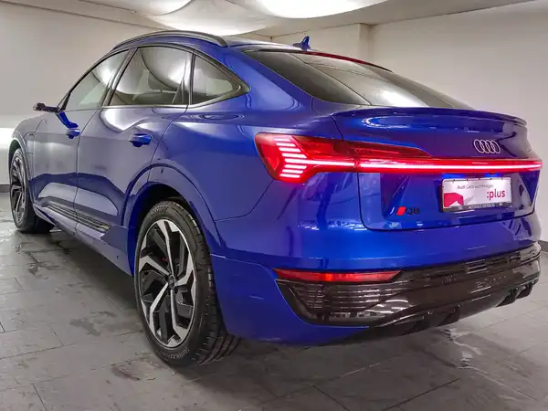AUDI Q8 SPORTBACK E-TRON (5/20)