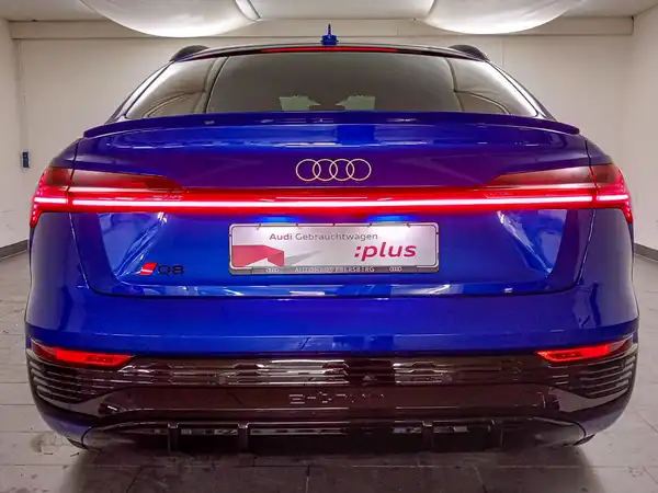 AUDI Q8 SPORTBACK E-TRON (6/20)