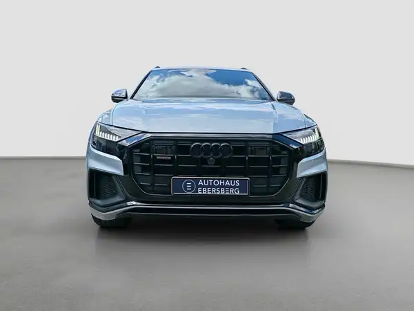 AUDI Q8 (3/16)
