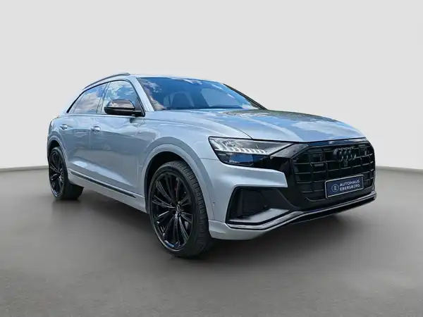 AUDI Q8 (4/16)
